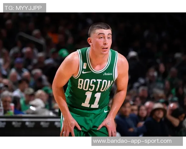 普理查德表现稳定17投7中三分8投3中贡献19分外加4篮板3助攻1抢断