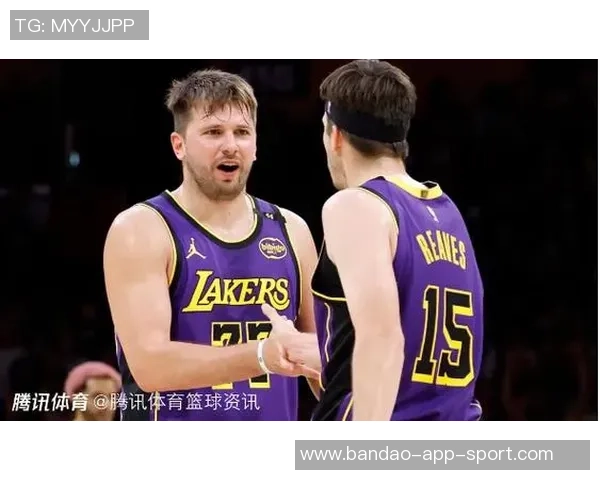 东契奇调侃里夫斯钓鱼能力直言鱼比他还大引发笑声